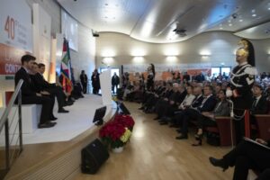 allestimento TEXI digital printin factory Roma Ministero della Salute Aifa 40 anni servizio sanitario nazionale vista laterale