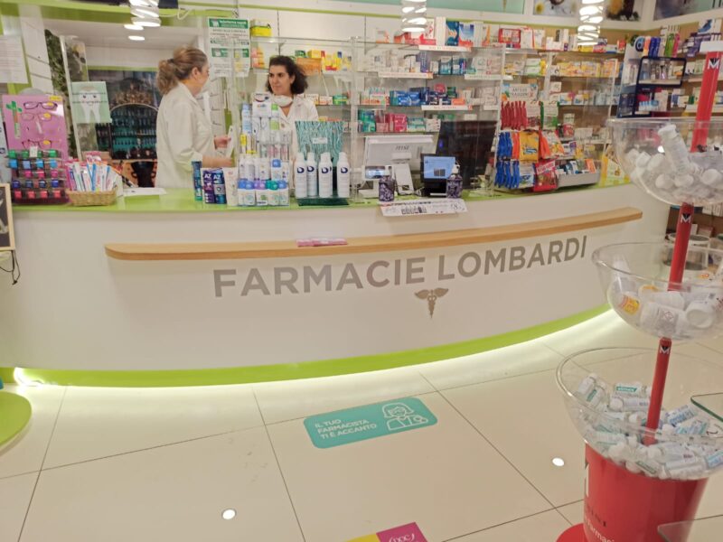 l.texi-digital-printing-factory-interior-design-allestimento-farmacia-gruppo-lombardi l.texi-digital-printing-factory-interior-design-allestimento-farmacia-gruppo-lombardi